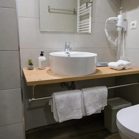 Alianza Suites Madrid Exterior photo